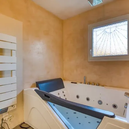 Escale Ideale : Avec & Piscine Privee